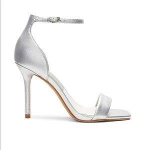 Dolce vita halo heels silver